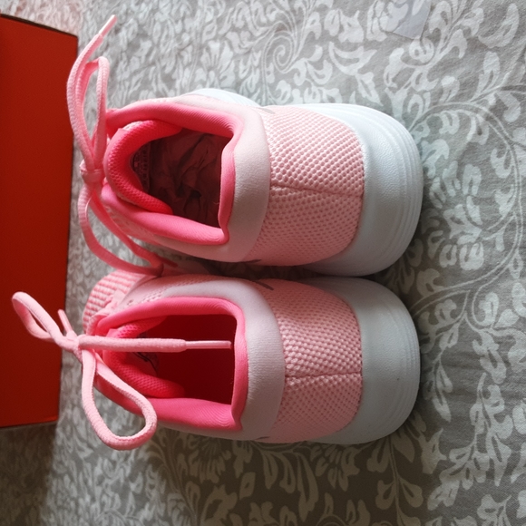 New Nike Revolution Artic Punch Sneakers - Picture 3 of 5